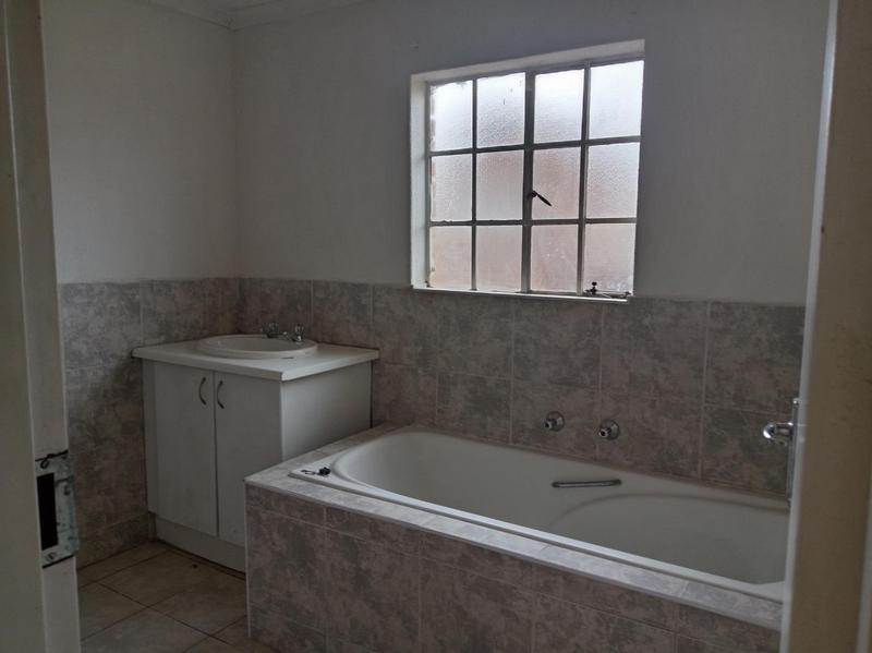 3 Bedroom Property for Sale in Groblerpark Gauteng