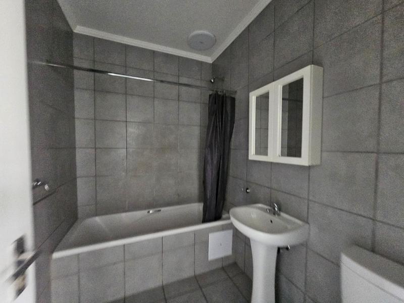 2 Bedroom Property for Sale in Florida Gauteng
