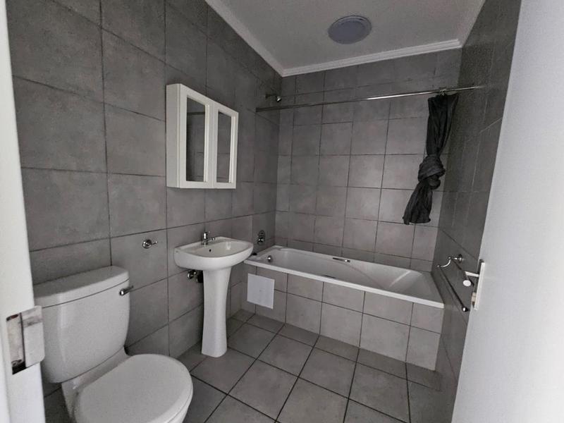 2 Bedroom Property for Sale in Florida Gauteng
