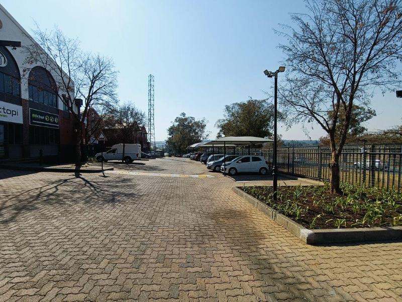 To Let commercial Property for Rent in Randjesfontein A H Gauteng