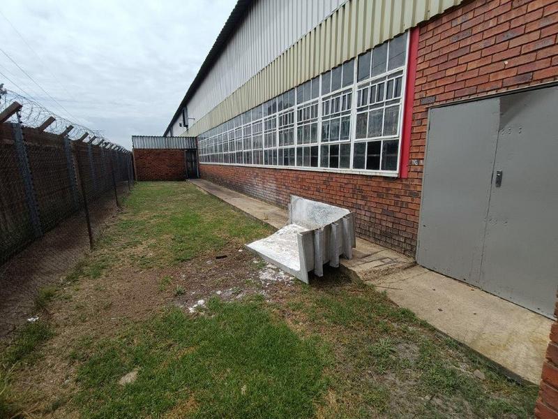 To Let commercial Property for Rent in Robertville Gauteng
