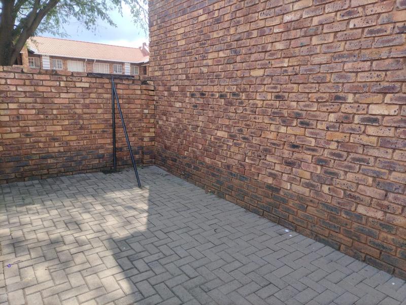 2 Bedroom Property for Sale in Clarina Gauteng