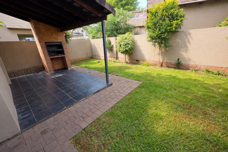 To Let 2 Bedroom Property for Rent in Beverley Gauteng