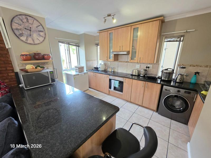 To Let 2 Bedroom Property for Rent in Beverley Gauteng