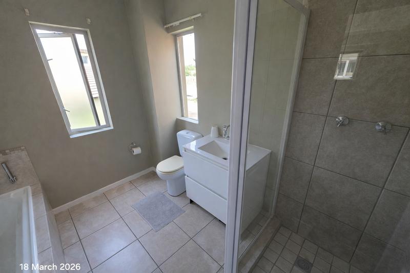 To Let 2 Bedroom Property for Rent in Beverley Gauteng