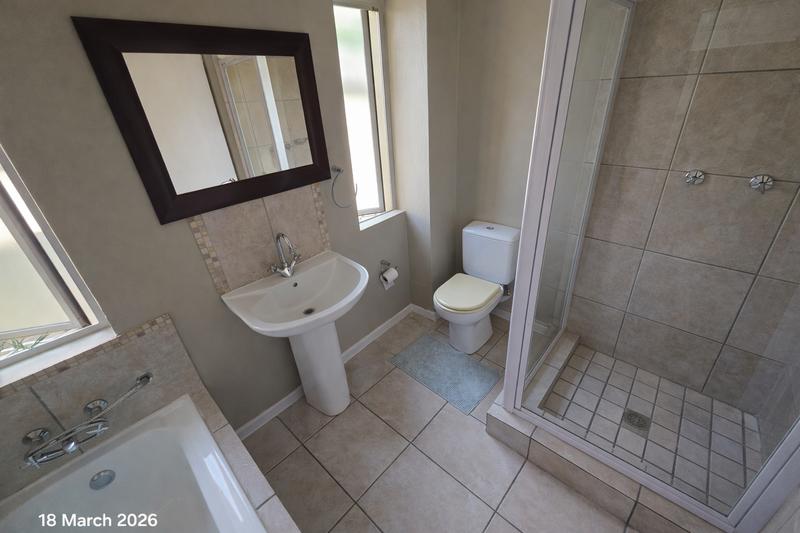To Let 2 Bedroom Property for Rent in Beverley Gauteng