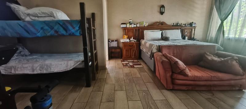 5 Bedroom Property for Sale in Pretoria Gardens Gauteng