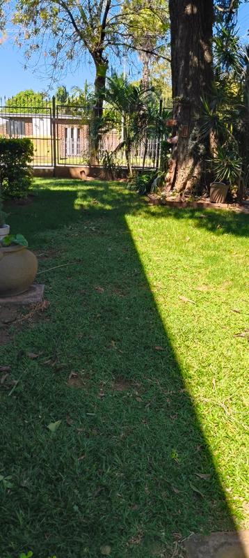 5 Bedroom Property for Sale in Pretoria Gardens Gauteng