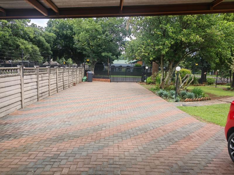 4 Bedroom Property for Sale in Valhalla Gauteng