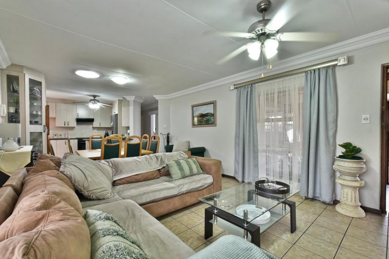 2 Bedroom Property for Sale in New Redruth Gauteng