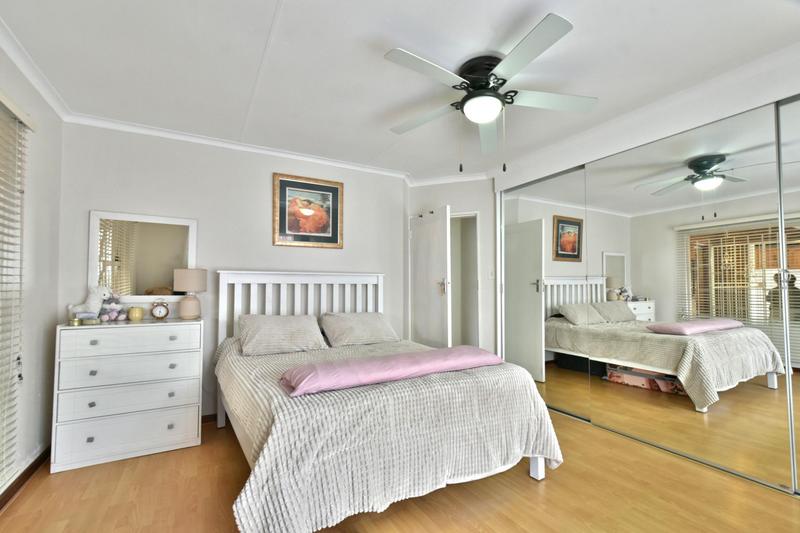 2 Bedroom Property for Sale in New Redruth Gauteng