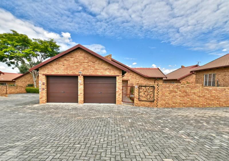 3 Bedroom Property for Sale in Honeydew Gauteng