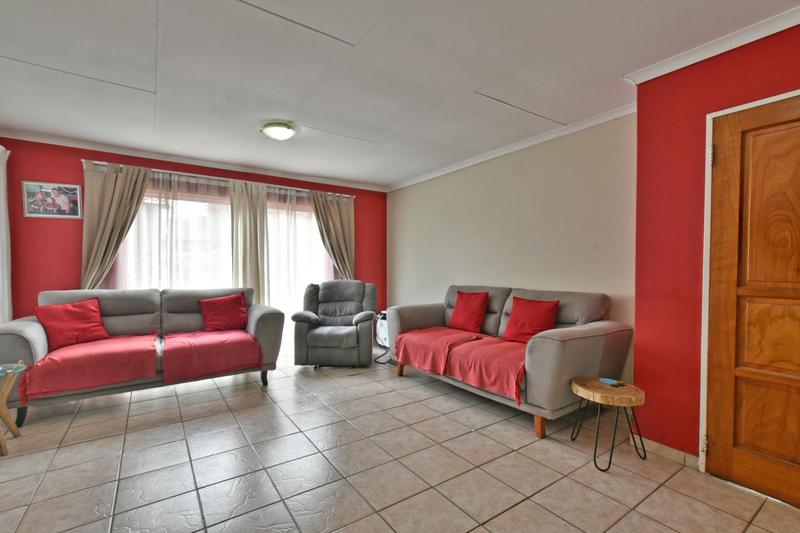 3 Bedroom Property for Sale in Honeydew Gauteng