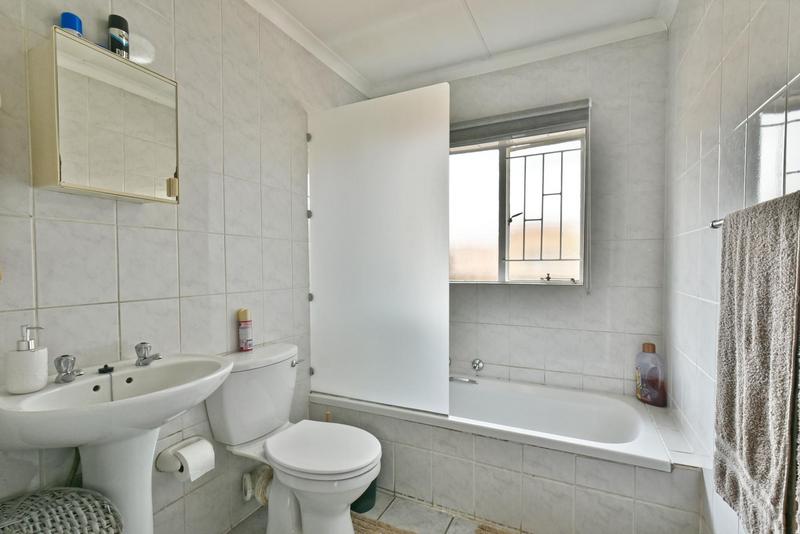 3 Bedroom Property for Sale in Honeydew Gauteng