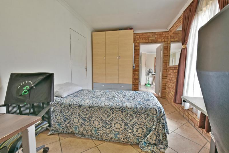 3 Bedroom Property for Sale in Honeydew Gauteng