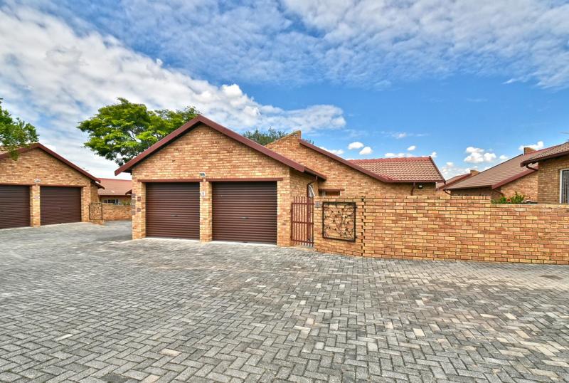 3 Bedroom Property for Sale in Honeydew Gauteng