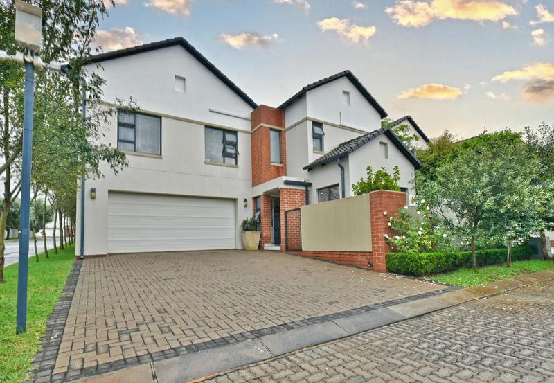 3 Bedroom Property for Sale in Broadacres Gauteng