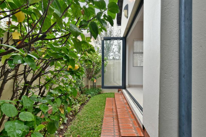 3 Bedroom Property for Sale in Broadacres Gauteng