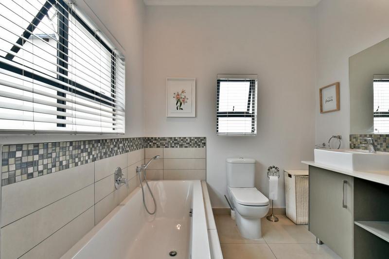 3 Bedroom Property for Sale in Broadacres Gauteng