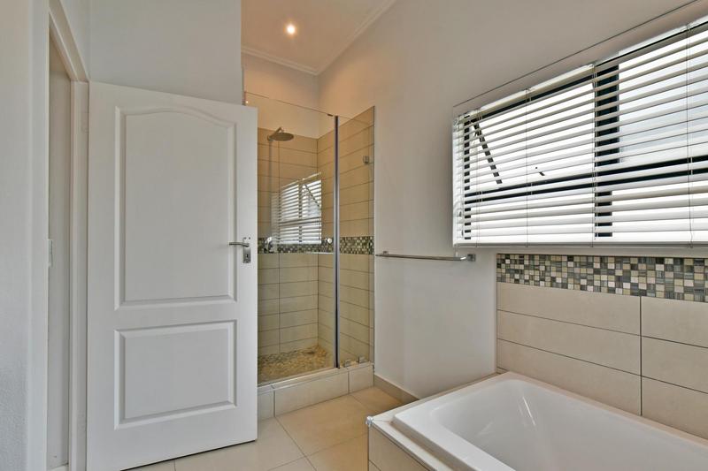 3 Bedroom Property for Sale in Broadacres Gauteng