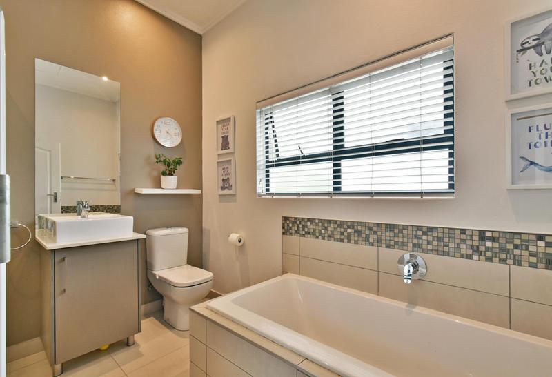 3 Bedroom Property for Sale in Broadacres Gauteng