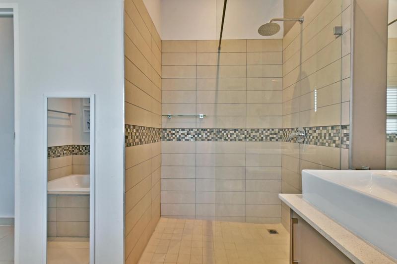 3 Bedroom Property for Sale in Broadacres Gauteng