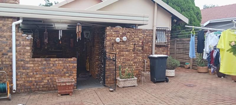 3 Bedroom Property for Sale in Theresa Park Gauteng
