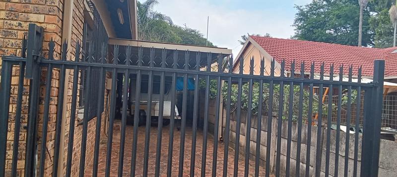 3 Bedroom Property for Sale in Theresa Park Gauteng