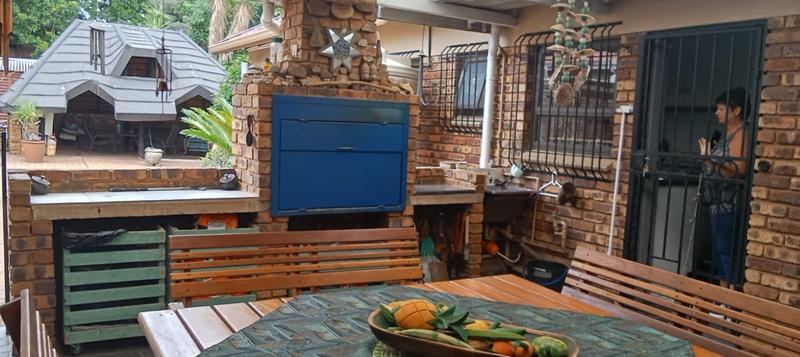 3 Bedroom Property for Sale in Theresa Park Gauteng