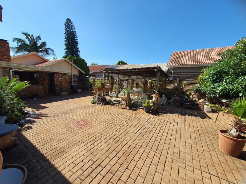 3 Bedroom Property for Sale in Theresa Park Gauteng
