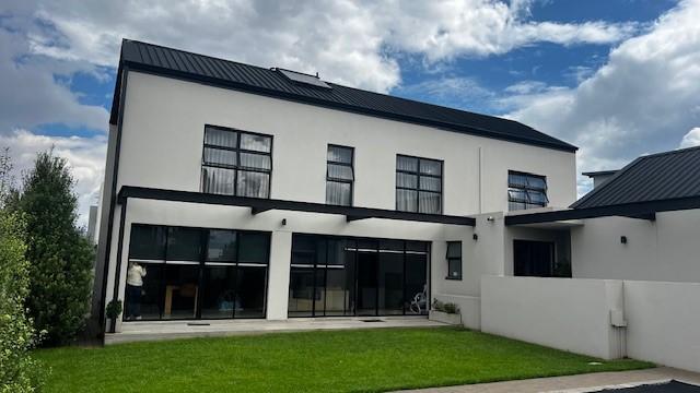 4 Bedroom Property for Sale in Midstream Ridge Gauteng