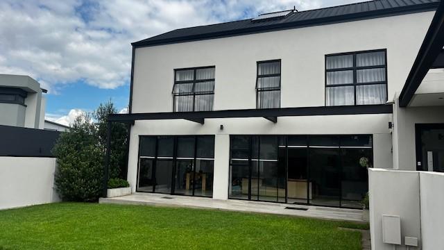 4 Bedroom Property for Sale in Midstream Ridge Gauteng