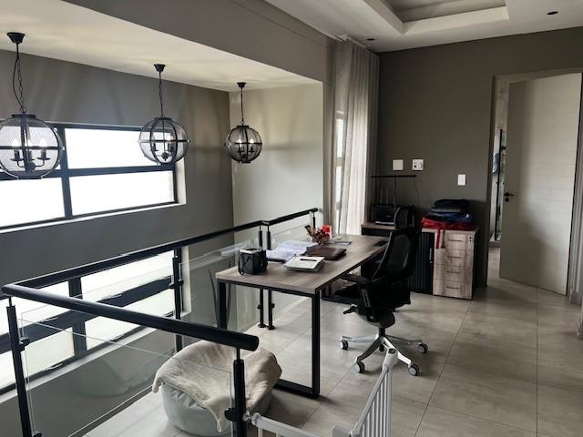 4 Bedroom Property for Sale in Midstream Ridge Gauteng