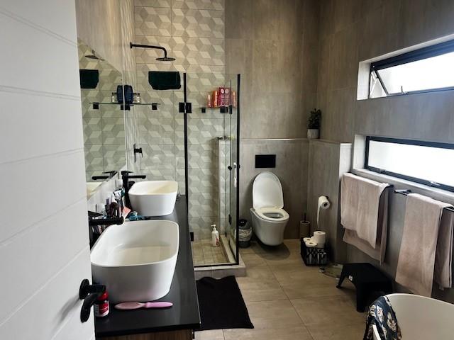 4 Bedroom Property for Sale in Midstream Ridge Gauteng