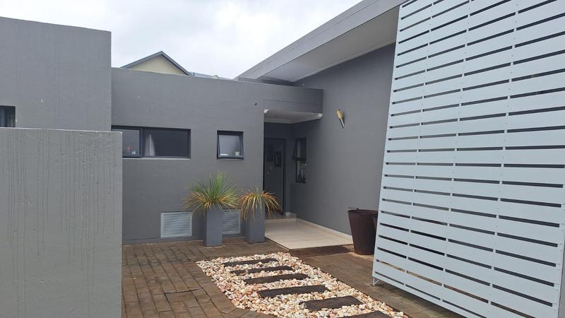 3 Bedroom Property for Sale in Midstream Estate Gauteng
