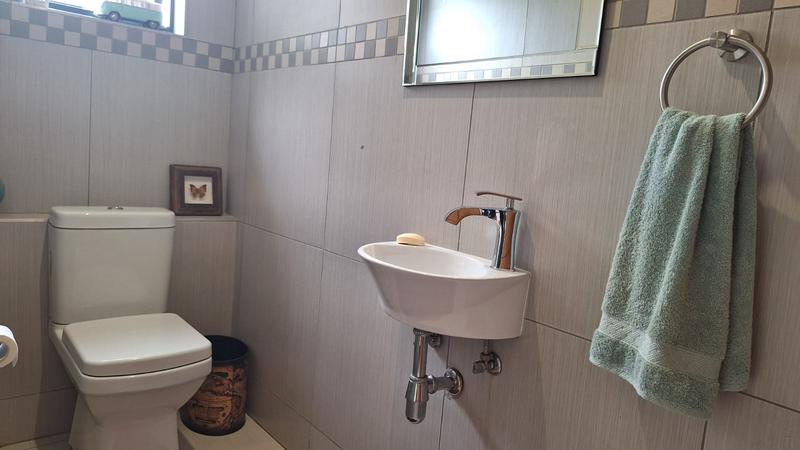 3 Bedroom Property for Sale in Midstream Estate Gauteng