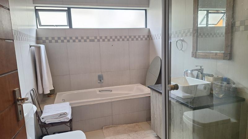 3 Bedroom Property for Sale in Midstream Estate Gauteng