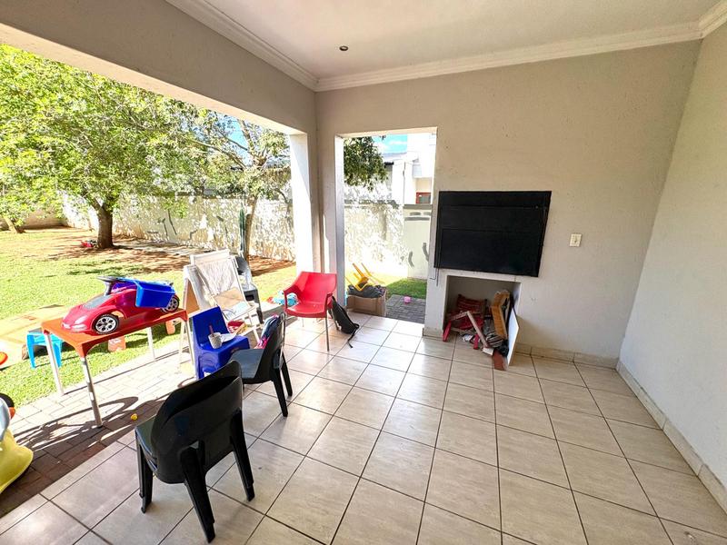 3 Bedroom Property for Sale in Midstream Hill Gauteng
