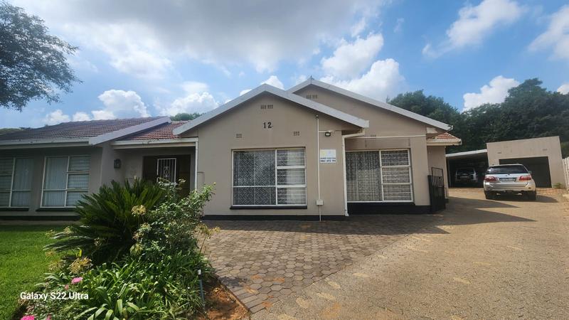 To Let 3 Bedroom Property for Rent in Greenhills Gauteng