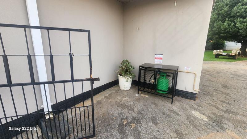 To Let 3 Bedroom Property for Rent in Greenhills Gauteng