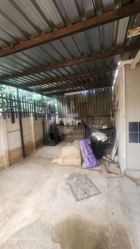 To Let 3 Bedroom Property for Rent in Greenhills Gauteng