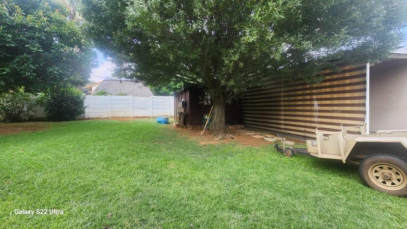 To Let 3 Bedroom Property for Rent in Greenhills Gauteng