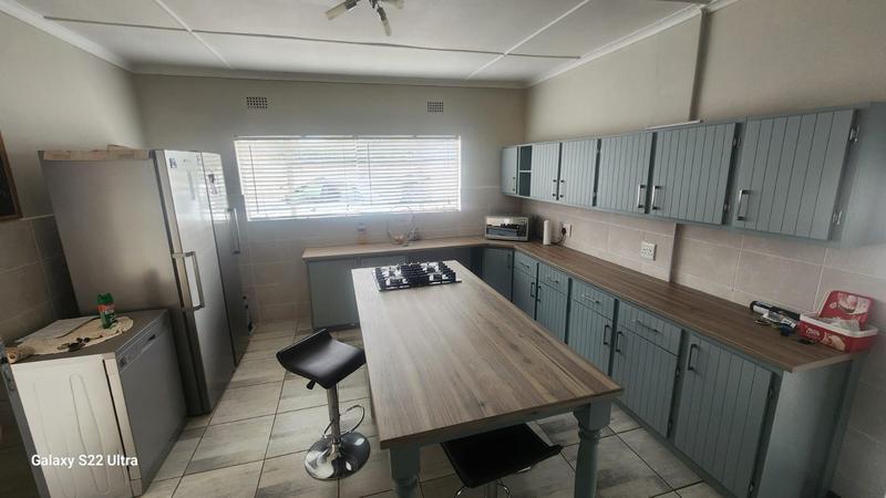 To Let 3 Bedroom Property for Rent in Greenhills Gauteng