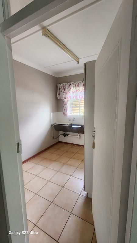 To Let 3 Bedroom Property for Rent in Greenhills Gauteng