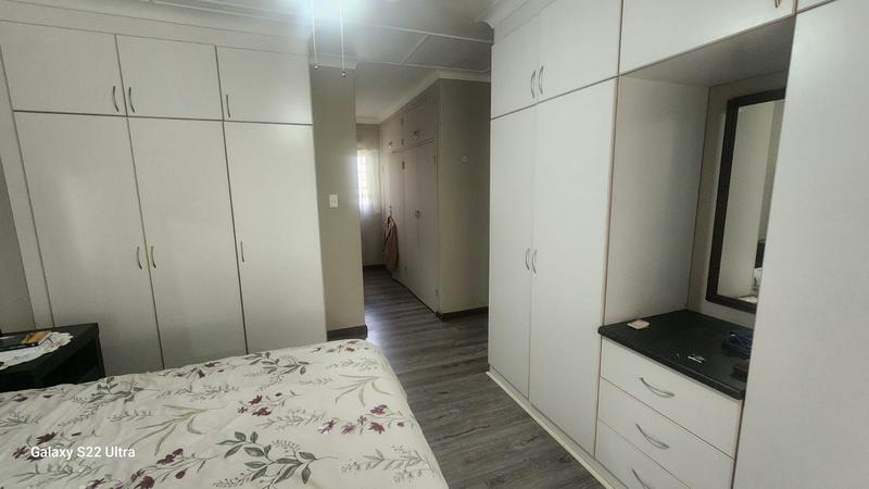 To Let 3 Bedroom Property for Rent in Greenhills Gauteng