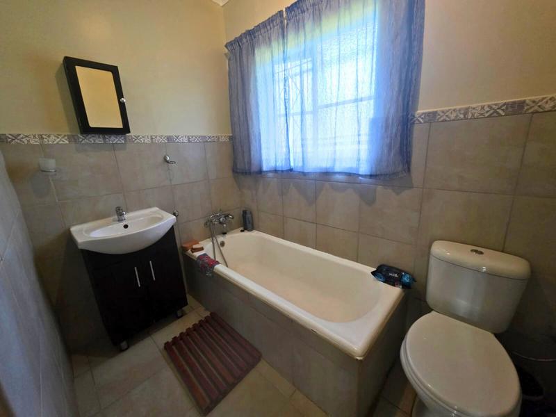 To Let 4 Bedroom Property for Rent in Glen Marais Gauteng
