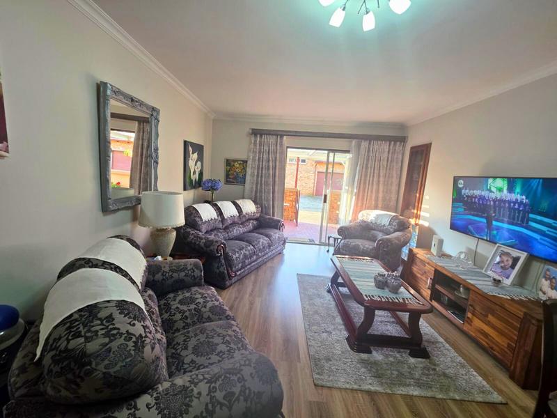 2 Bedroom Property for Sale in Norton Home Estate AH Gauteng