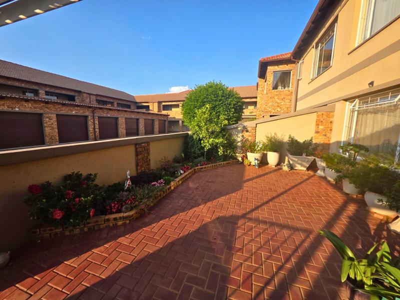 2 Bedroom Property for Sale in Norton Home Estate AH Gauteng