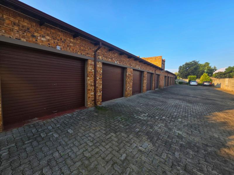2 Bedroom Property for Sale in Norton Home Estate AH Gauteng