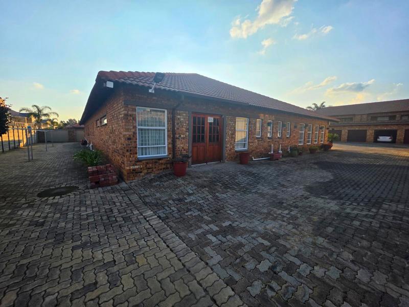 2 Bedroom Property for Sale in Norton Home Estate AH Gauteng